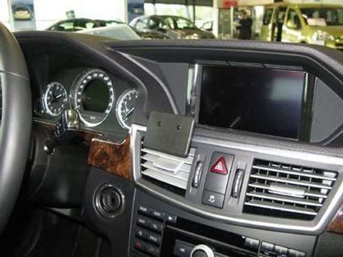 Brodit ProClip 854330 Mercedes Benz E-klasse (W212) Senter