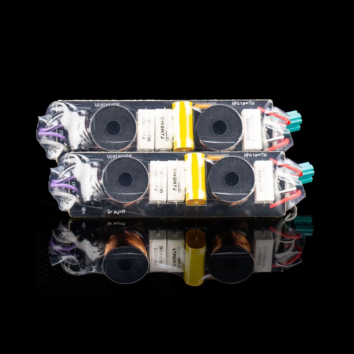 Gladen ONE 202 BMW Plug & Play 3 veis semi aktiv system