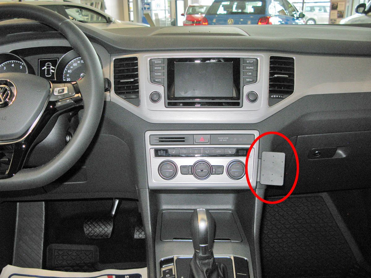 Brodit ProClip 855030 VW Golf Sportsvan 2014-2021 Vinklet