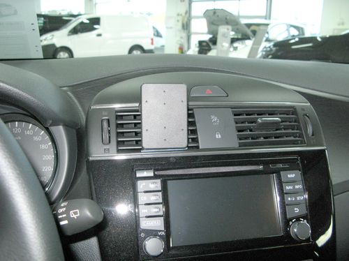 Brodit ProClip 855062 Nissan Pulsar 2014-2018 Senter
