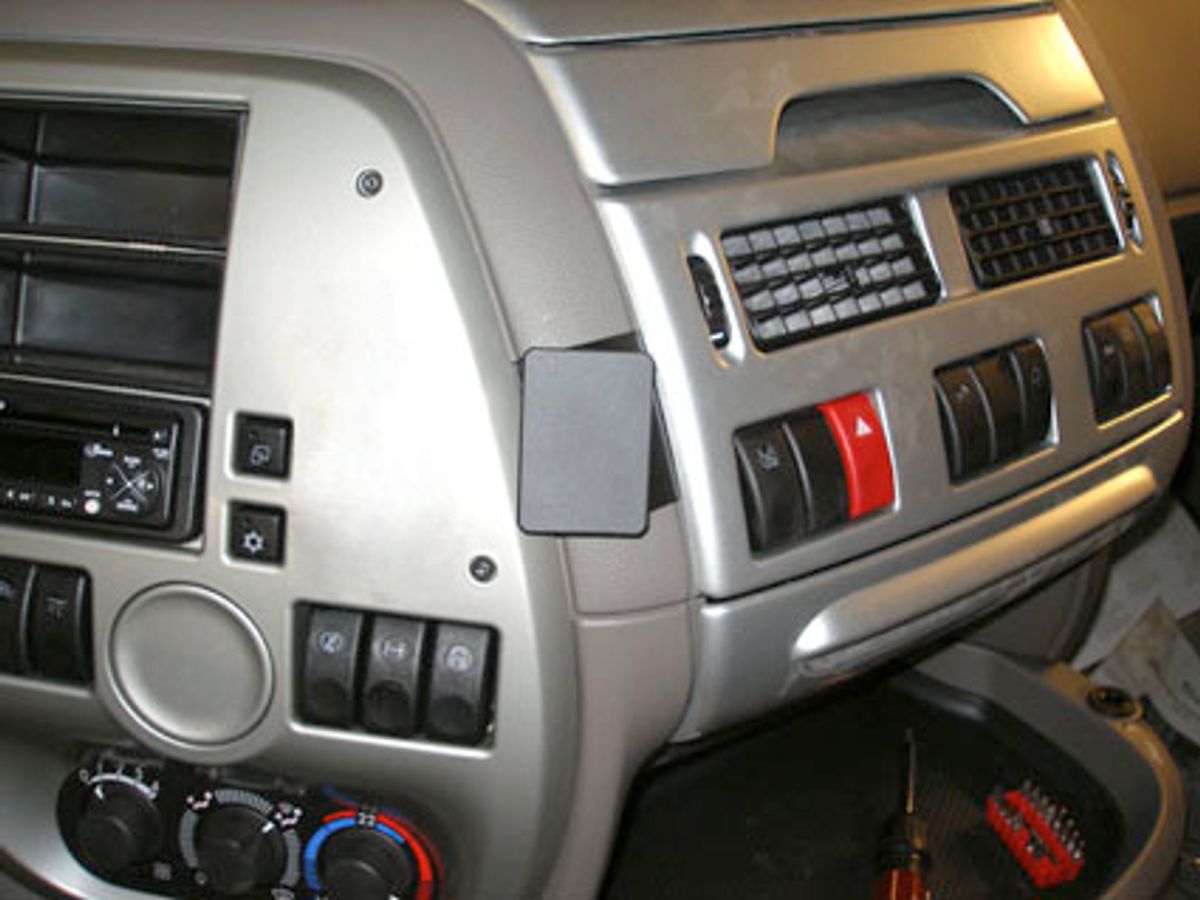 Brodit ProClip 853988 DAF XF (2006 - 2013)